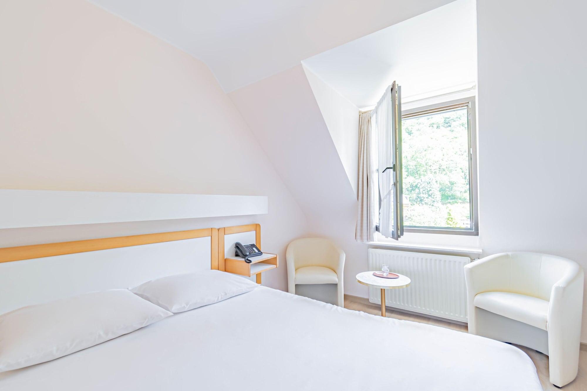Hotel Le Postillon Esch-sur-Sure Luaran gambar
